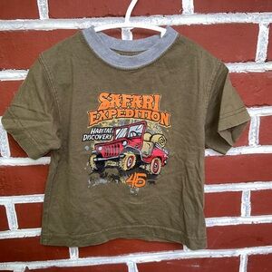 Vibrations | olive green “Safari expedition” graphic t-shirt | size 2